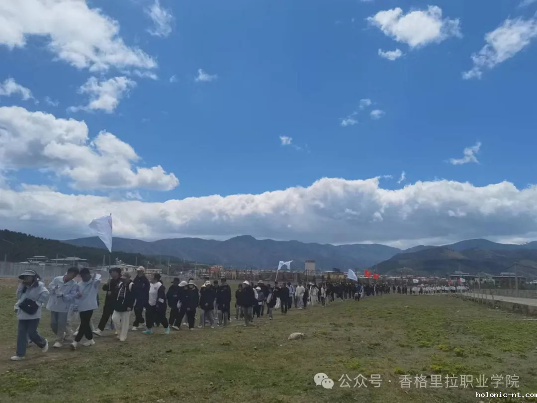 汗水“淬”青春，军训“磨”心志——学院（校）2023级学生军训纪实(图8)