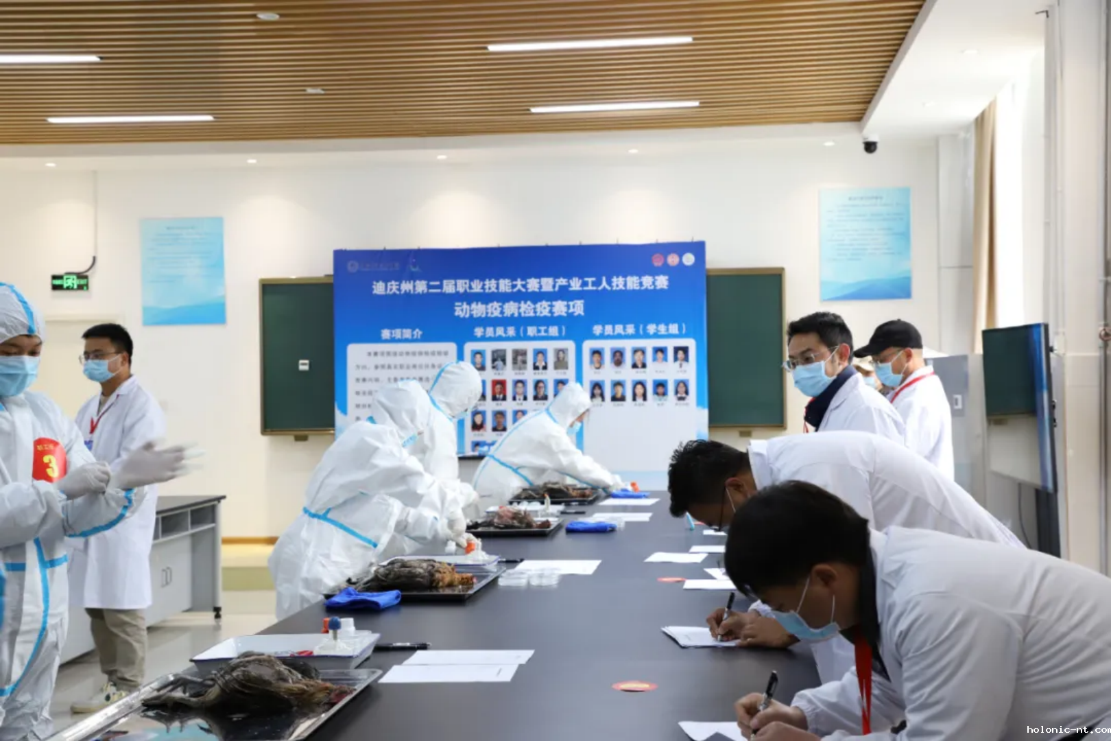 国际米兰俱乐部官网｜匠心筑梦 技能成才—迪庆州第二届职业技能大赛暨产业工人技能竞赛在letou米兰国际赞助开赛(图14)